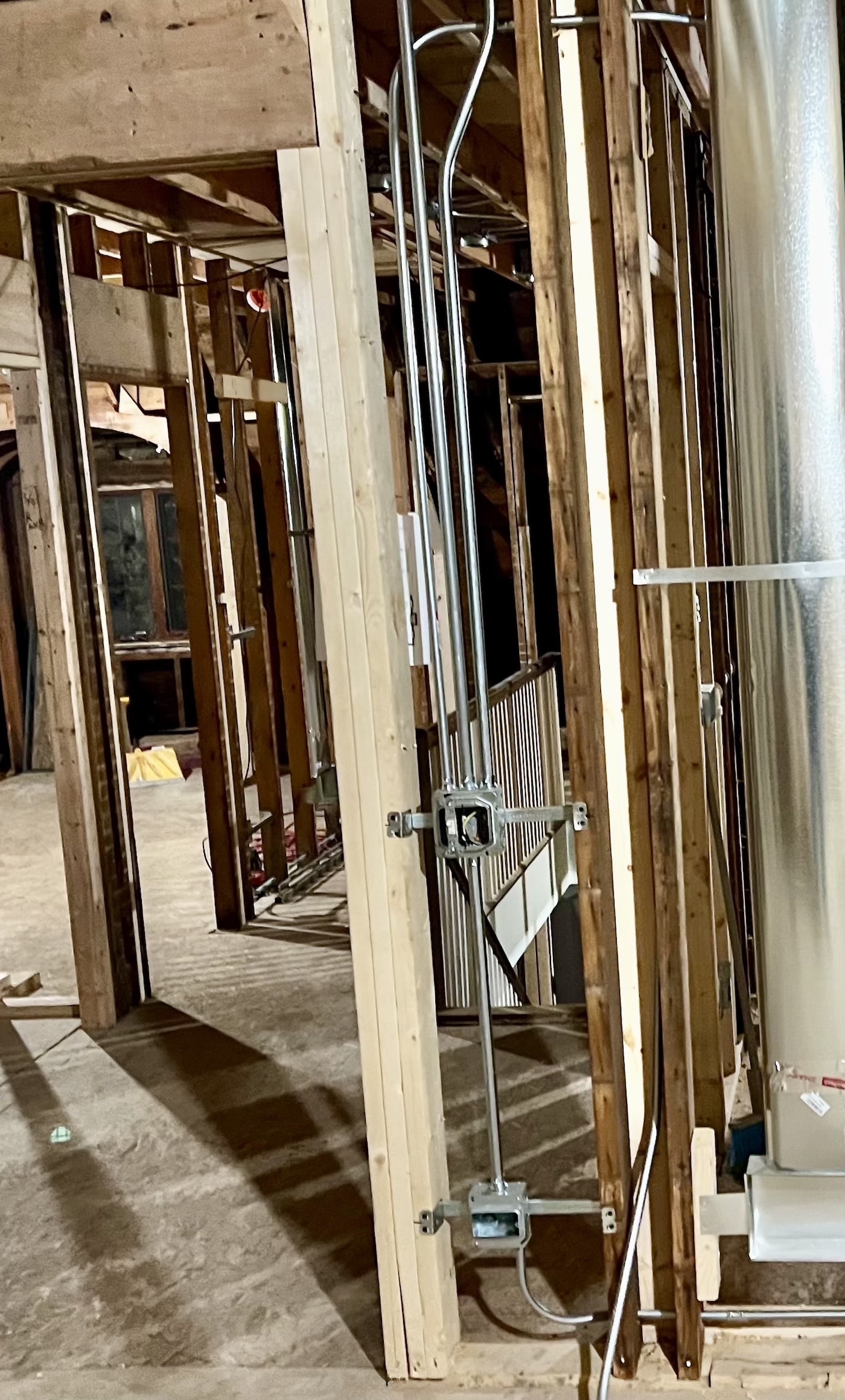 Electrician Services in Chicago Illinois